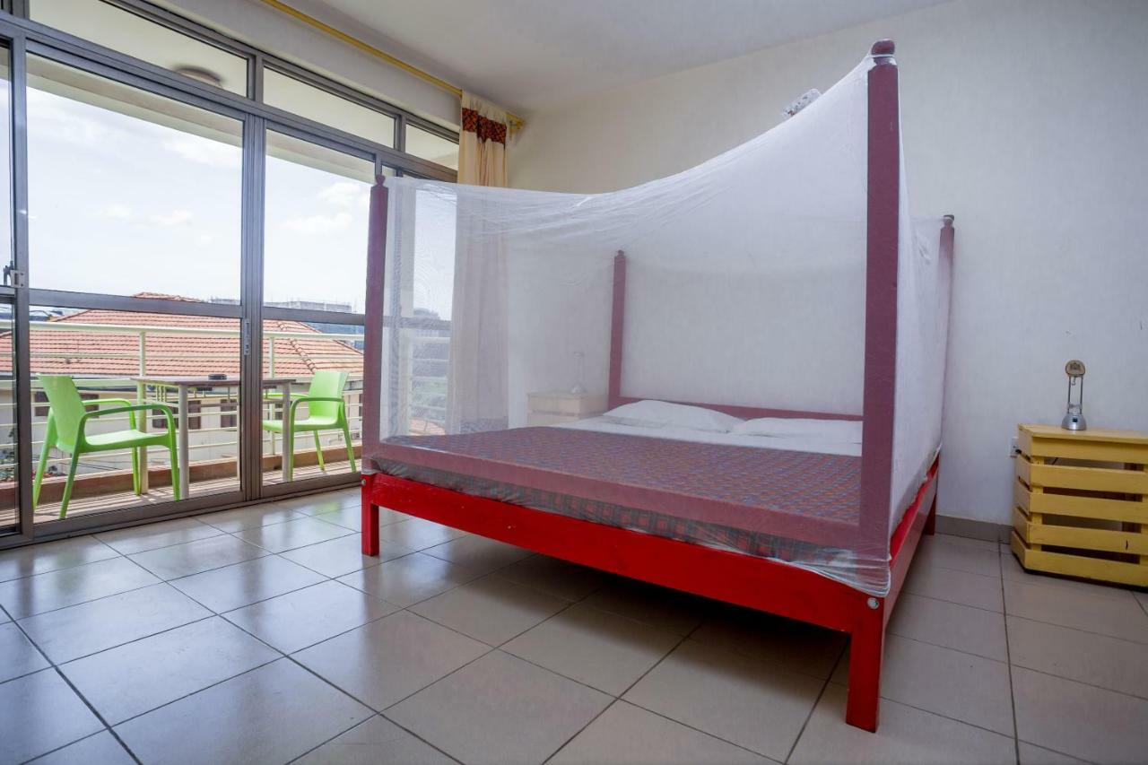 Bushpig Backpackers Hostel Kampala Exterior photo