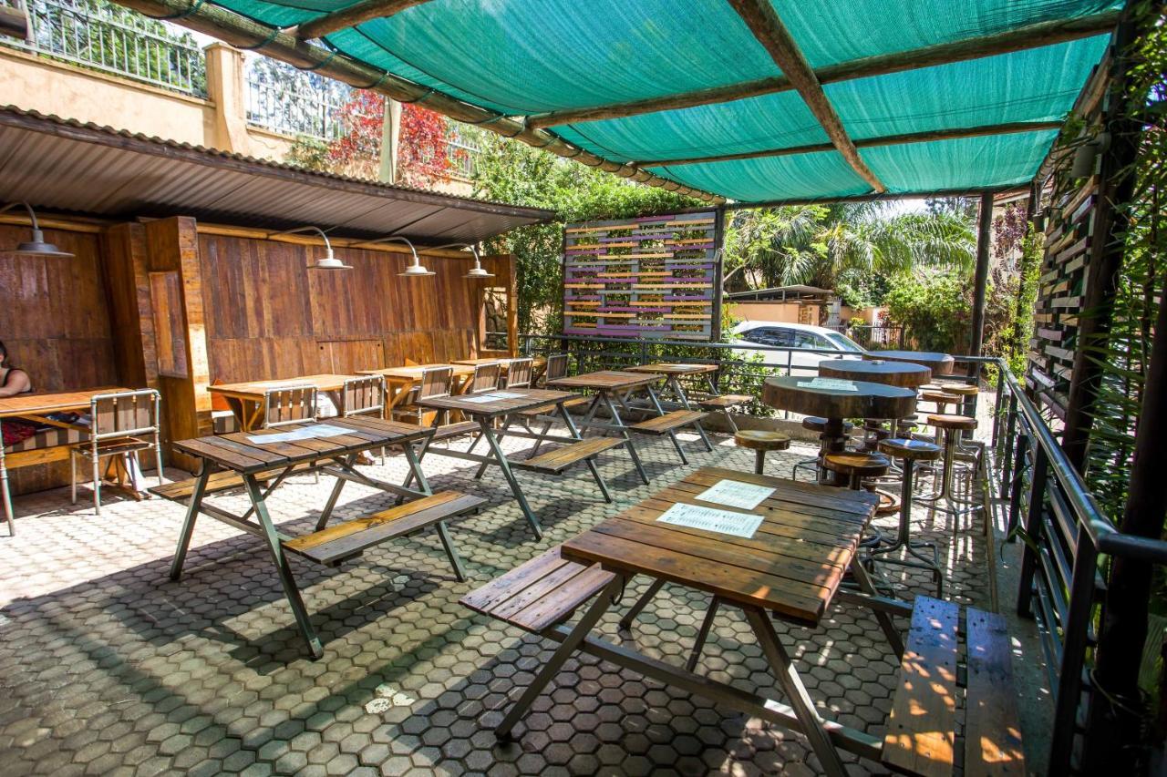 Bushpig Backpackers Hostel Kampala Exterior photo